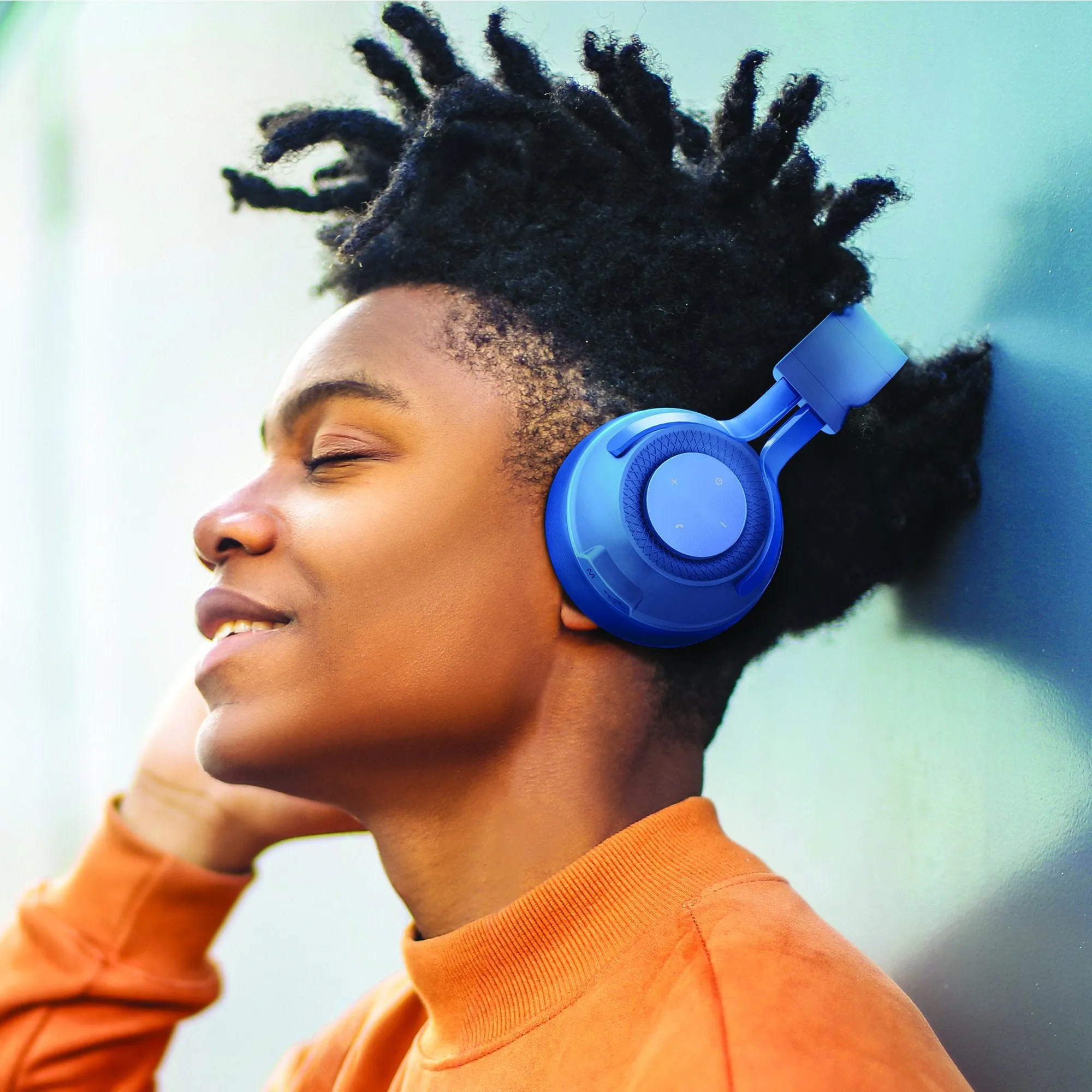 Brookstone Nova Touch Wireless Headphones