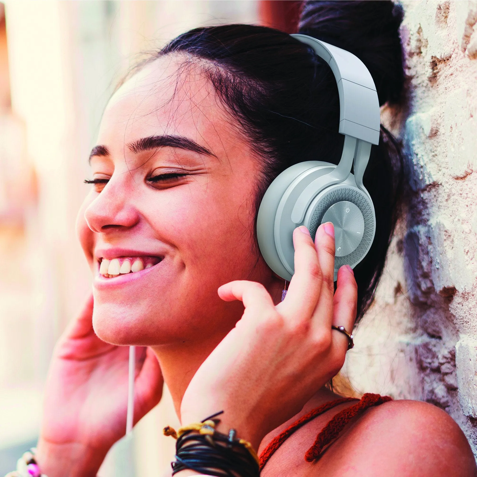 Brookstone Nova Touch Wireless Headphones